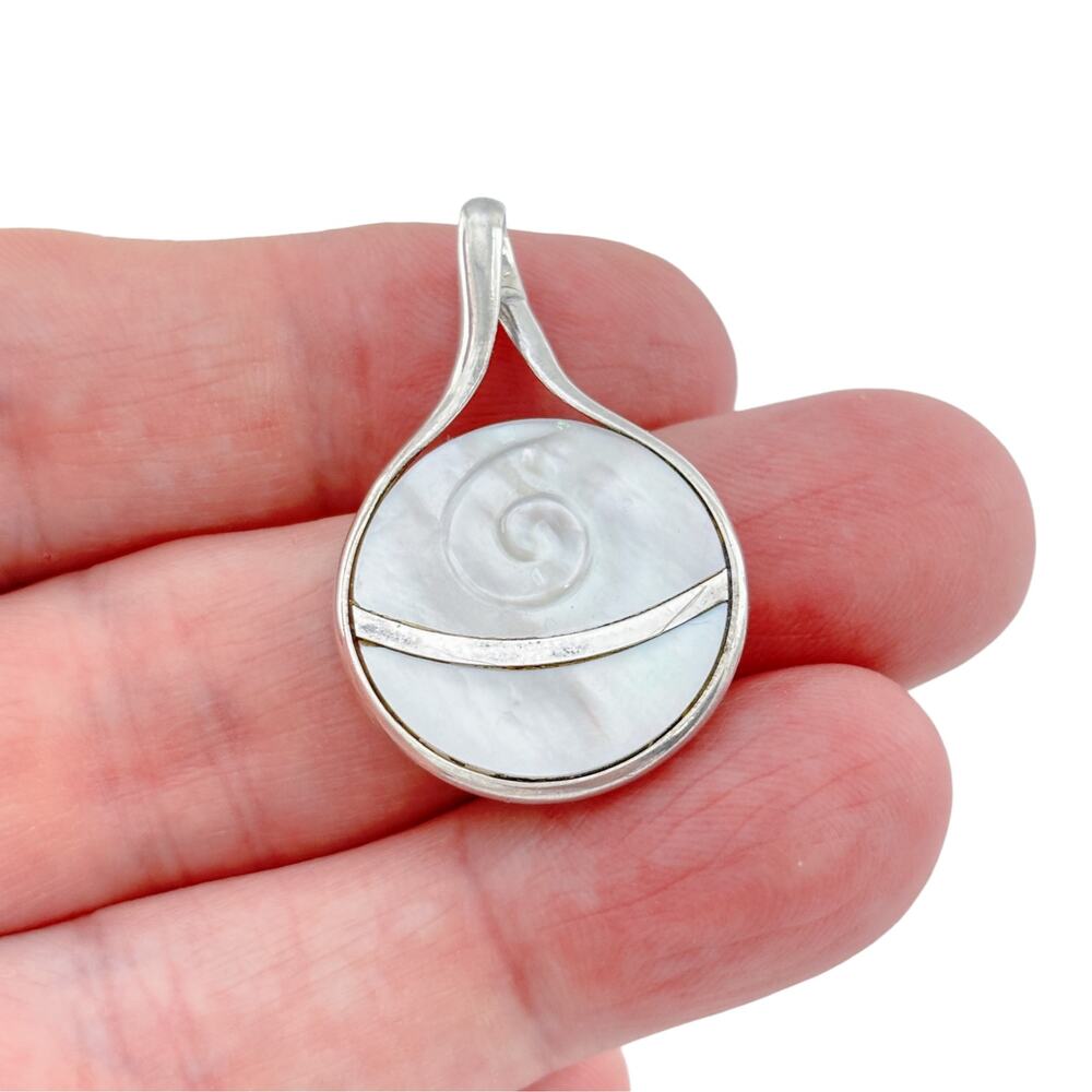 Vintage Sterling Silver 925 Carved Spiral Mother of Pearl Pendant